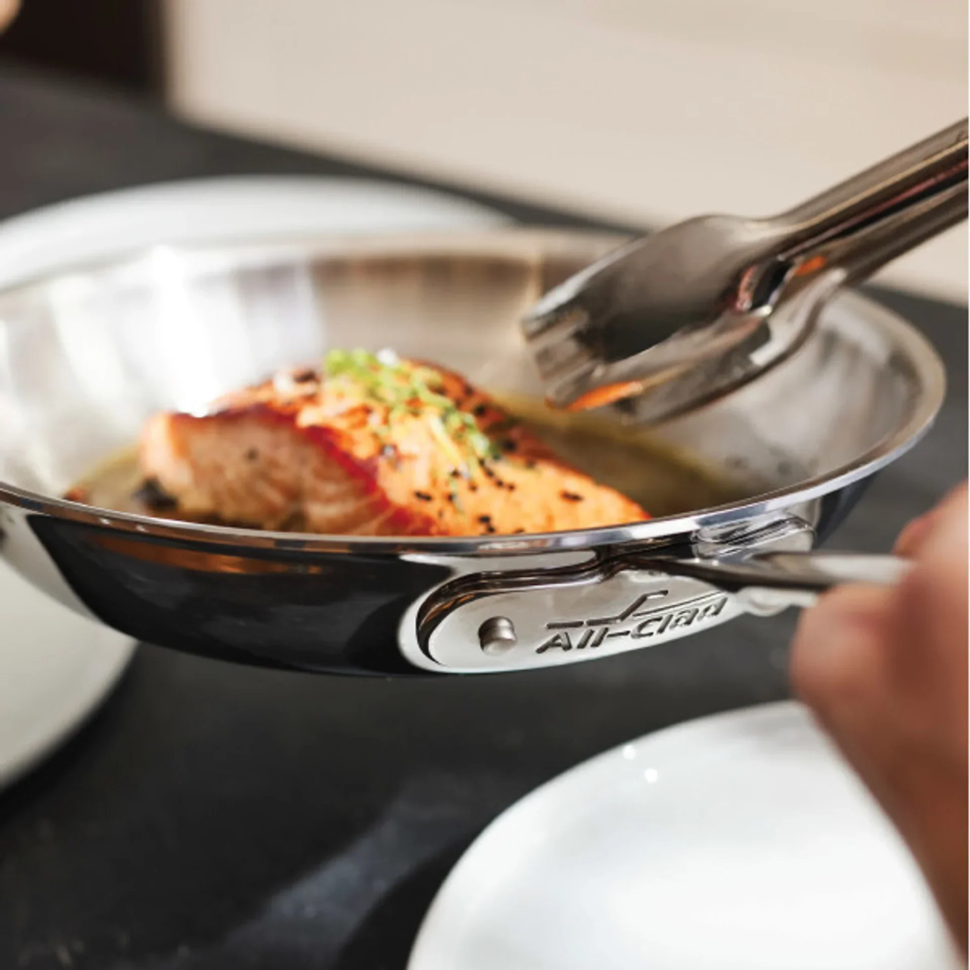All-Clad 4110CA | D3 Stainless 10-Inch Fry Pan - Image 3