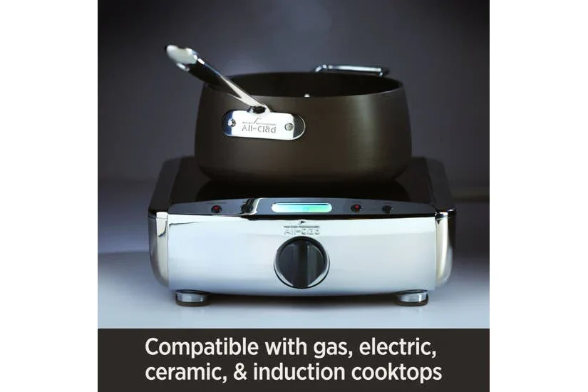 All-clad E1005264 | Saute Pan with Lid | Hard Anodized Aluminum - Image 4