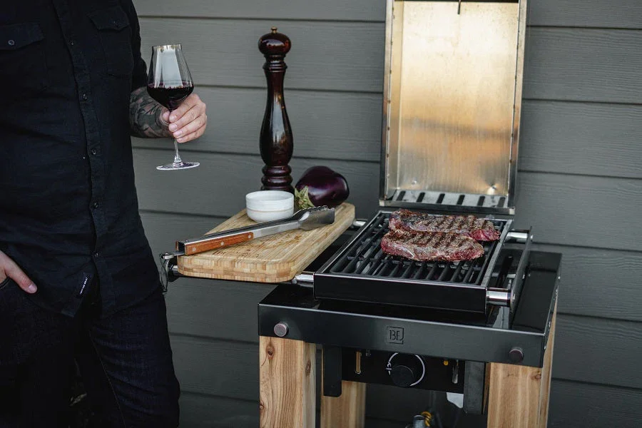 Black Earth M83-2030 | Element 12 Gas Grill - Image 11