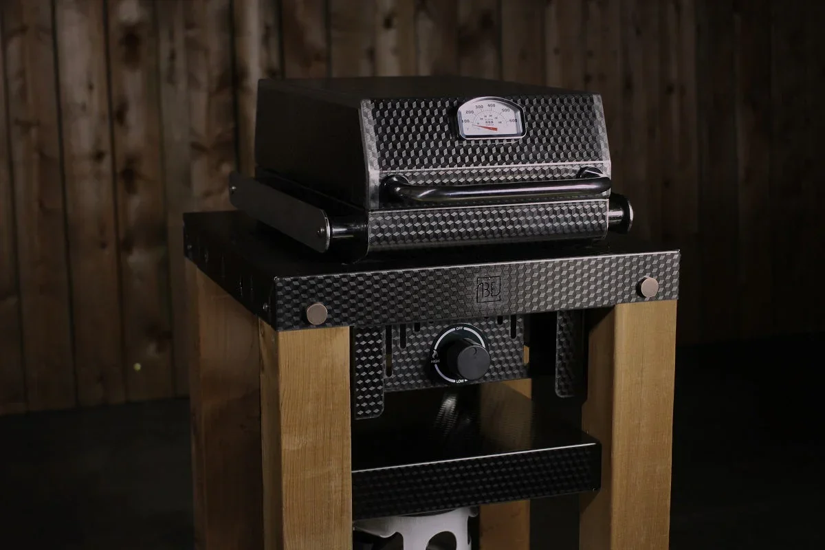 Black Earth M83-2030 | Element 12 Gas Grill - Image 3