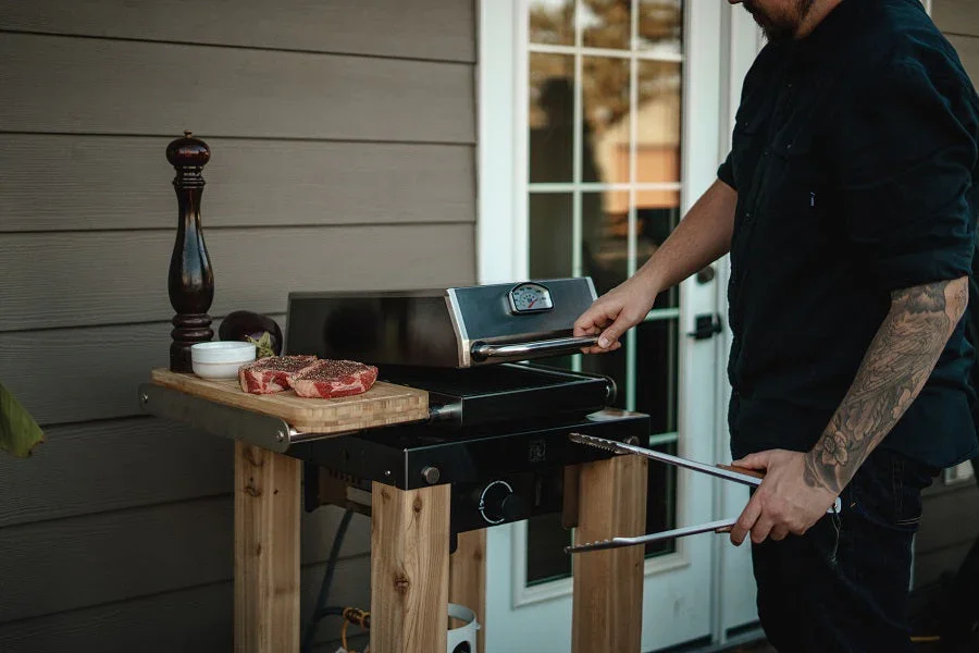 Black Earth M83-2030 | Element 12 Gas Grill - Image 6