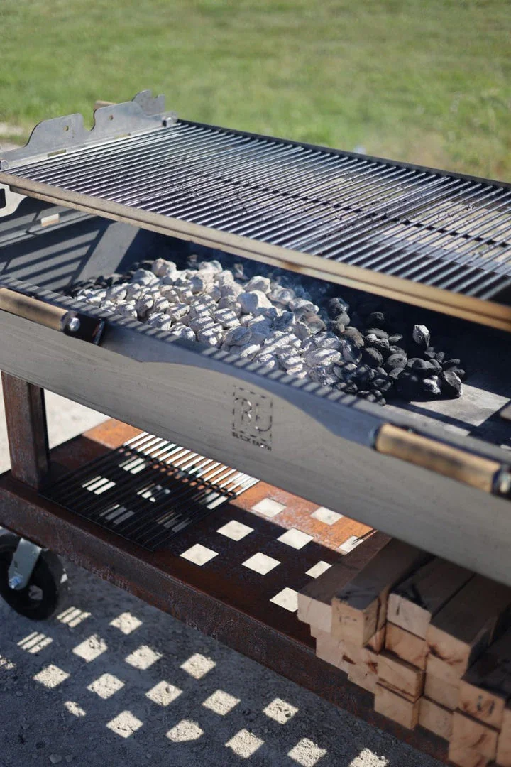 Black Earth M83-2078 | Gaucho 53 Grill | Wood Fire Cooking - Image 11