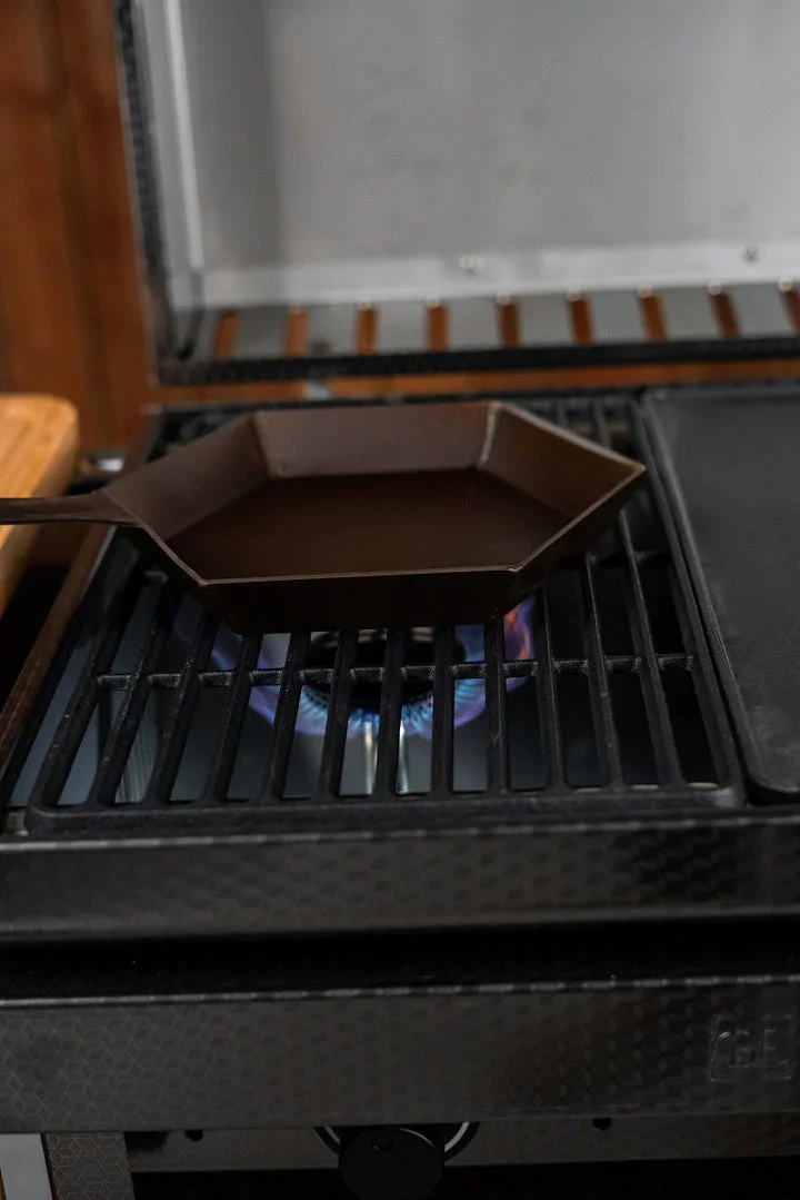 Black Earth M83-2085 | Element 24 Gas Grill - Image 12