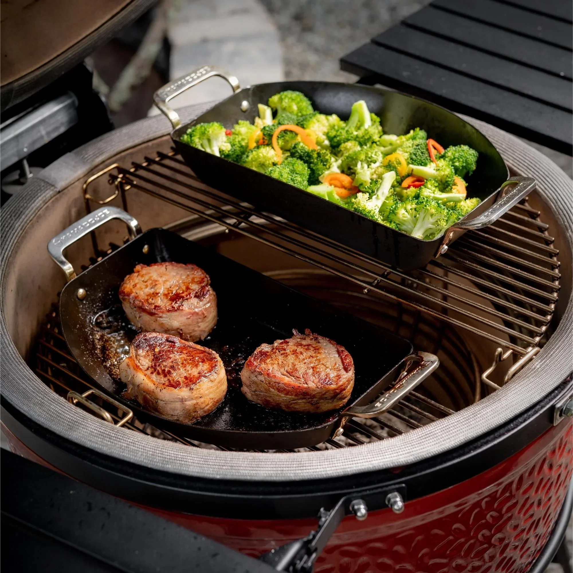 Kamado Joe KJ15124822 | Karbon Steel Half-Moon Pan Set - Image 4