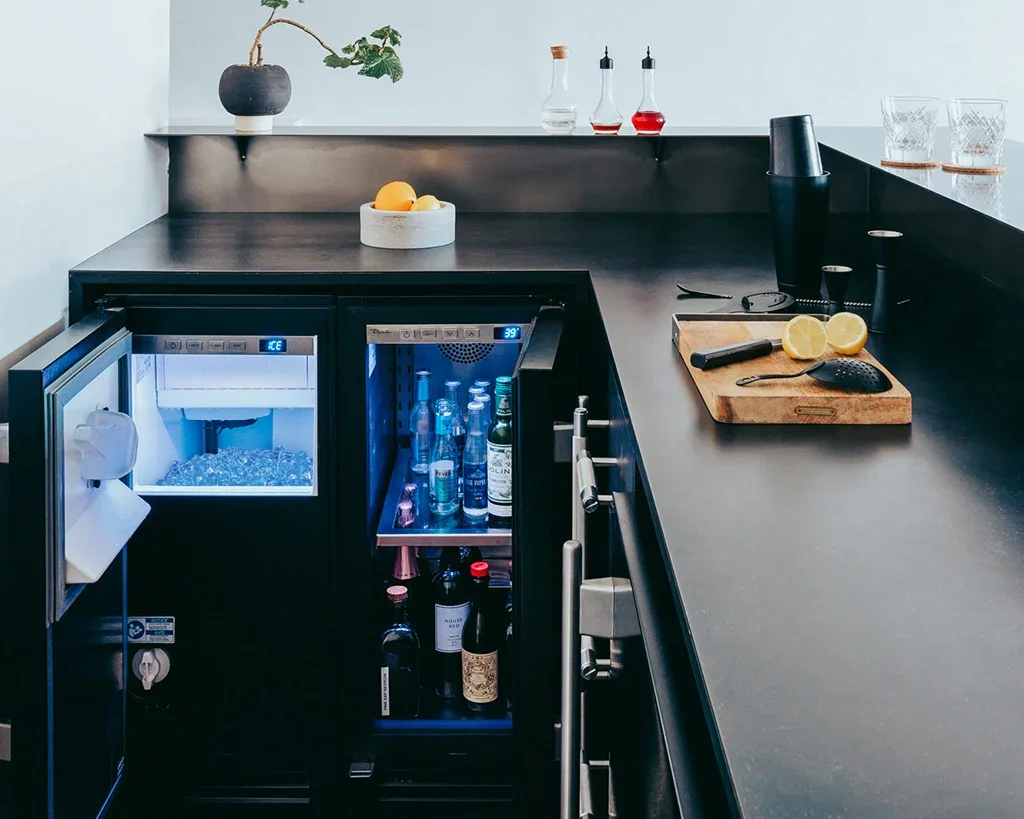 True-Residential TUR | Undercounter Refrigerator | Solid Panel Ready | Outdoor - Image 6